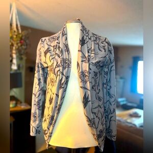 Gray soft shawl with leaf pattern